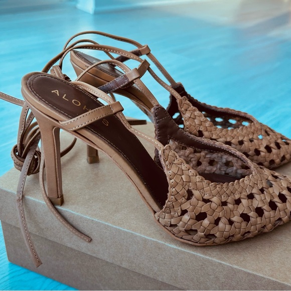 ALOHAS Sandstorm Camel Heel 7.5 - Picture 4 of 4